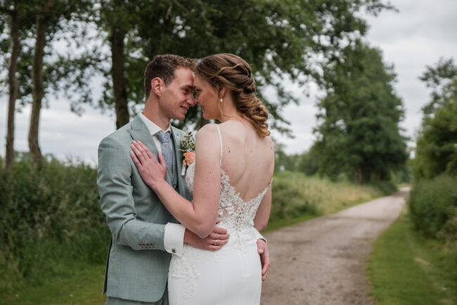 Relaxte ceremonie bij oud stadhuis Ameide!-Emma Susan Fotografie