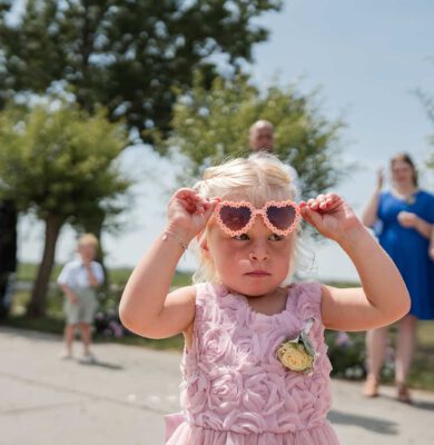 Een zomerste bruiloft in de tuin van ouders!