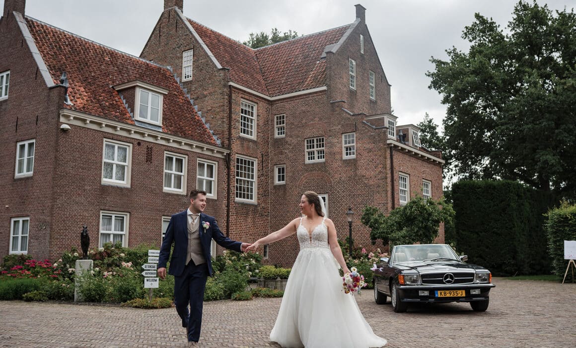 Een kleurrijke bruiloft op het kasteel de Landgoederen Bunnik-Emma Susan Fotografie