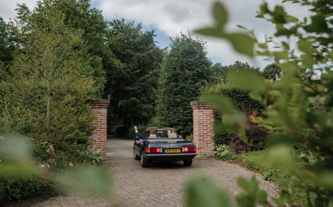 Een kleurrijke bruiloft op het kasteel de Landgoederen Bunnik-Emma Susan Fotografie