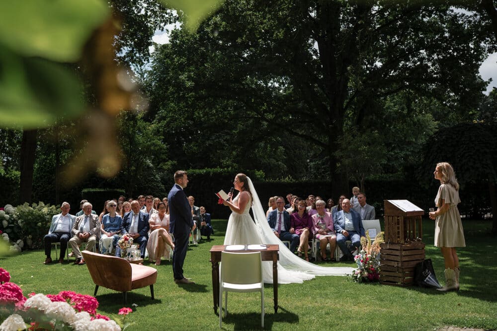 Een kleurrijke bruiloft op het prachtige kasteel bij de Landgoederen Bunnik 