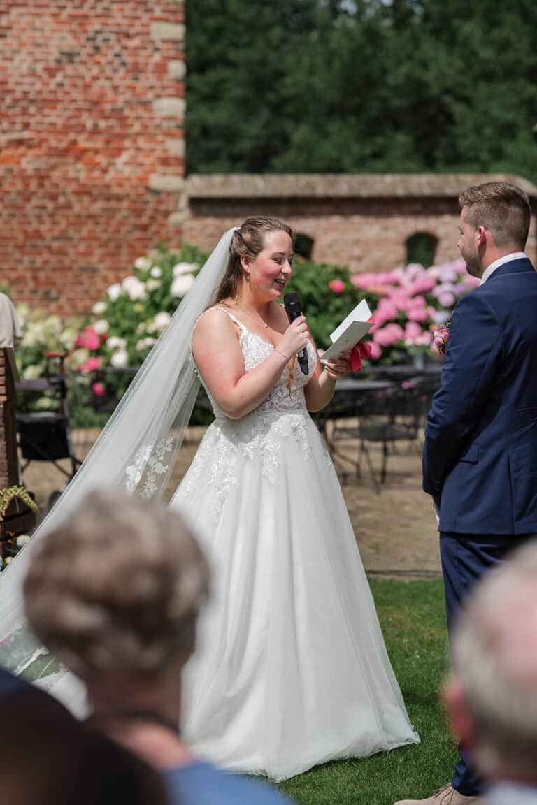Trouwen op het kasteel de Landgoederen Bunnik- Kleurrijke bruiloft