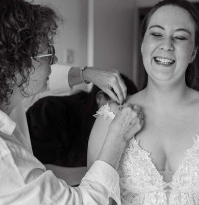 Een kleurrijke bruiloft op het kasteel de Landgoederen Bunnik-Emma Susan Fotografie